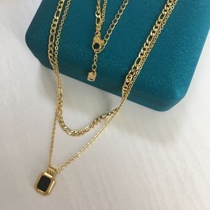 Vintage 18K Solid Gold Pendant Necklace 8.00g